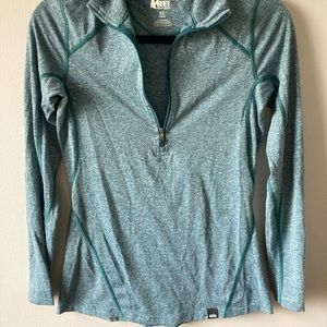 Athletic quarter zip
